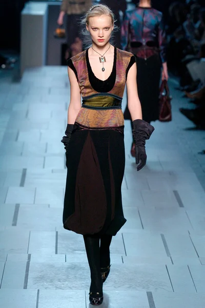 Look 30